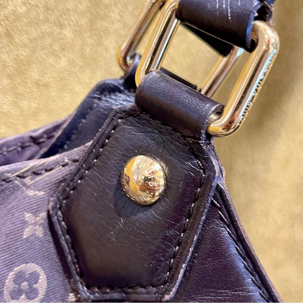 LOUIS VUITTON Fantaisie Monogram Idylle Canvas Fusian XL Hobo Bag - Picture 4 of 9